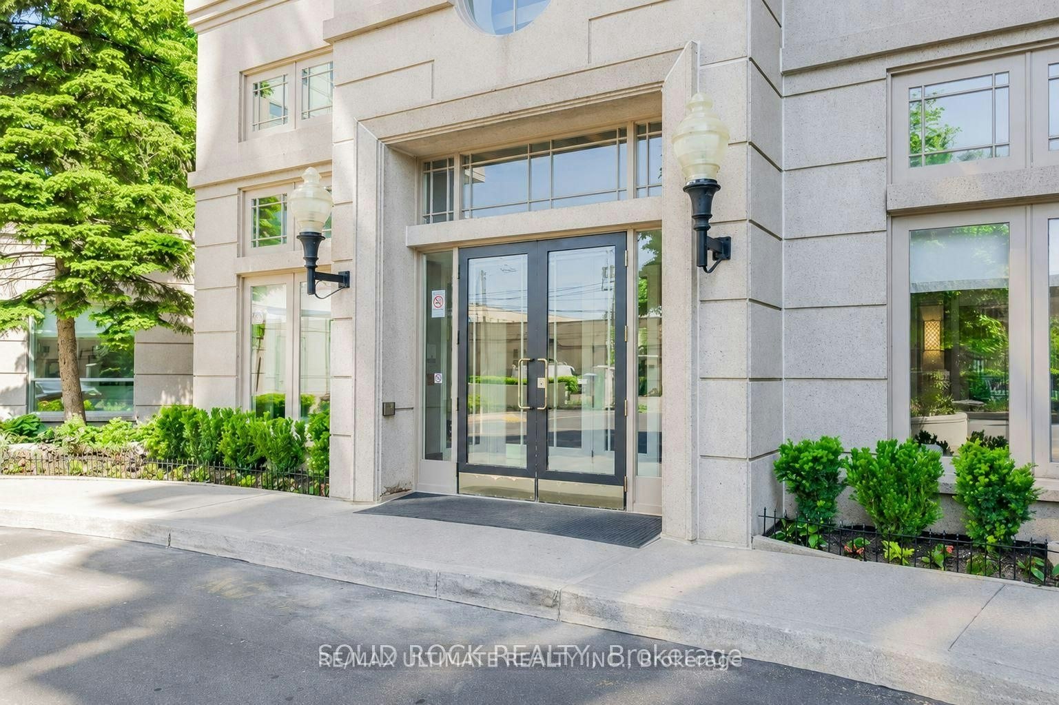808-8 Covington Road, Toronto, ON, M6A 3E5