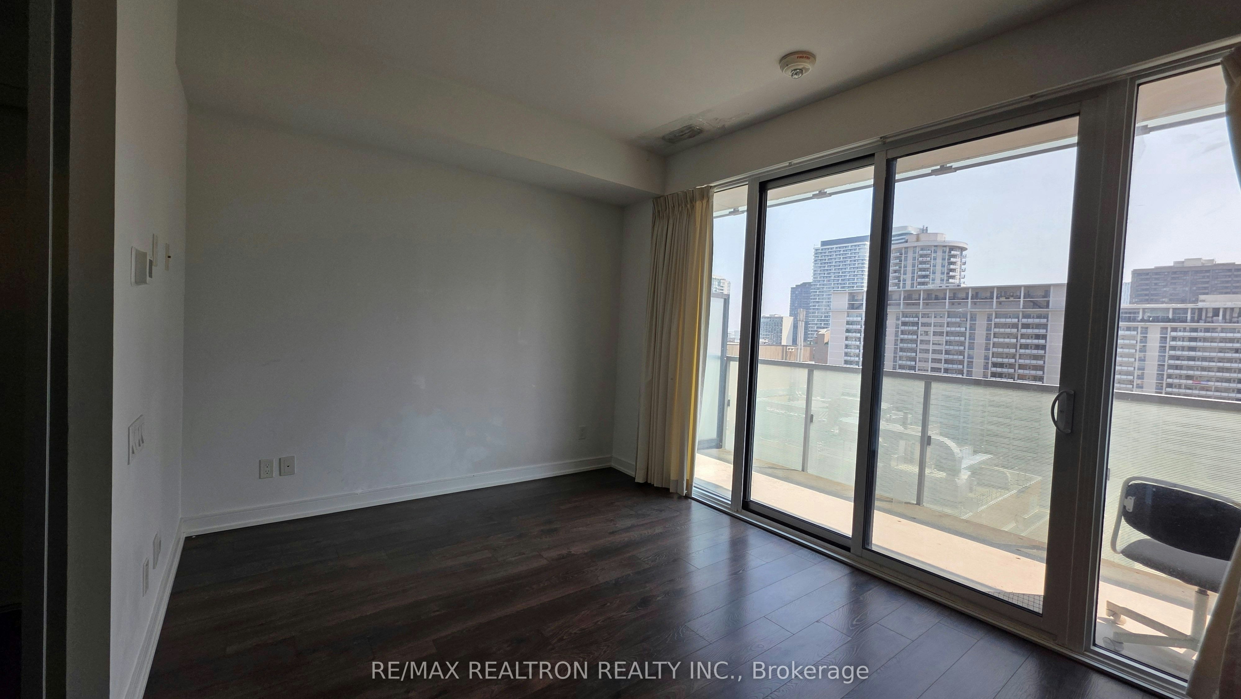 1103-28 Wellesley Street E, Toronto, ON, M4Y 1G3 - 9