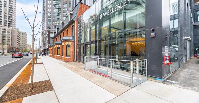 3505-8 Wellesley Street W, Toronto, ON, M4Y 0J5 - 2