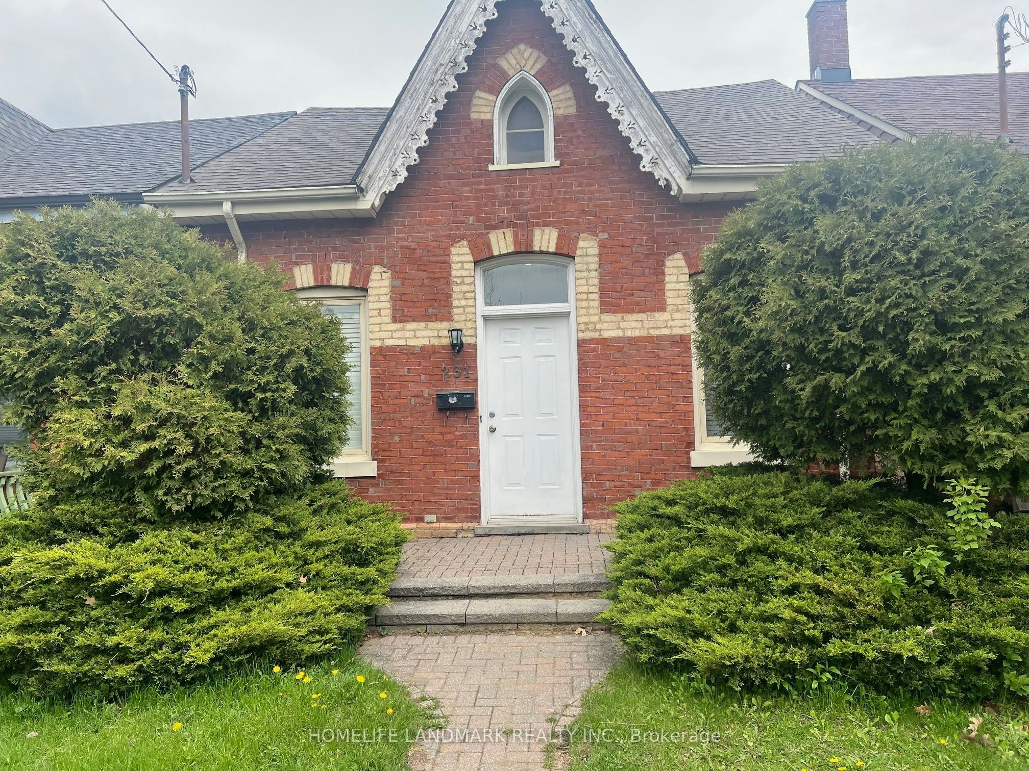 231 Clinton Street, Toronto, ON, M6G 2Y4