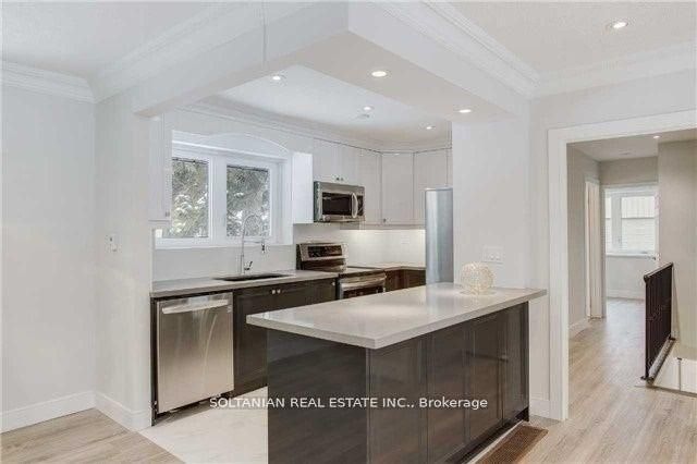 44 Tremont Crescent, Toronto, ON, M3B 2S2 - 3