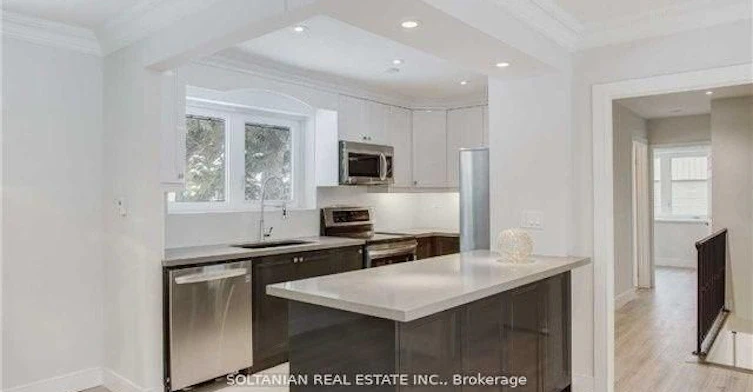 44 Tremont Crescent, Toronto, ON, M3B 2S2 - 3