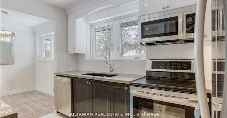 44 Tremont Crescent, Toronto, ON, M3B 2S2 - 4