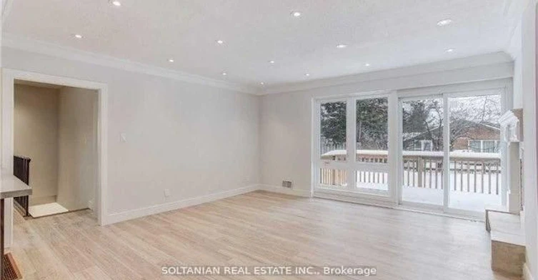 44 Tremont Crescent, Toronto, ON, M3B 2S2 - 6