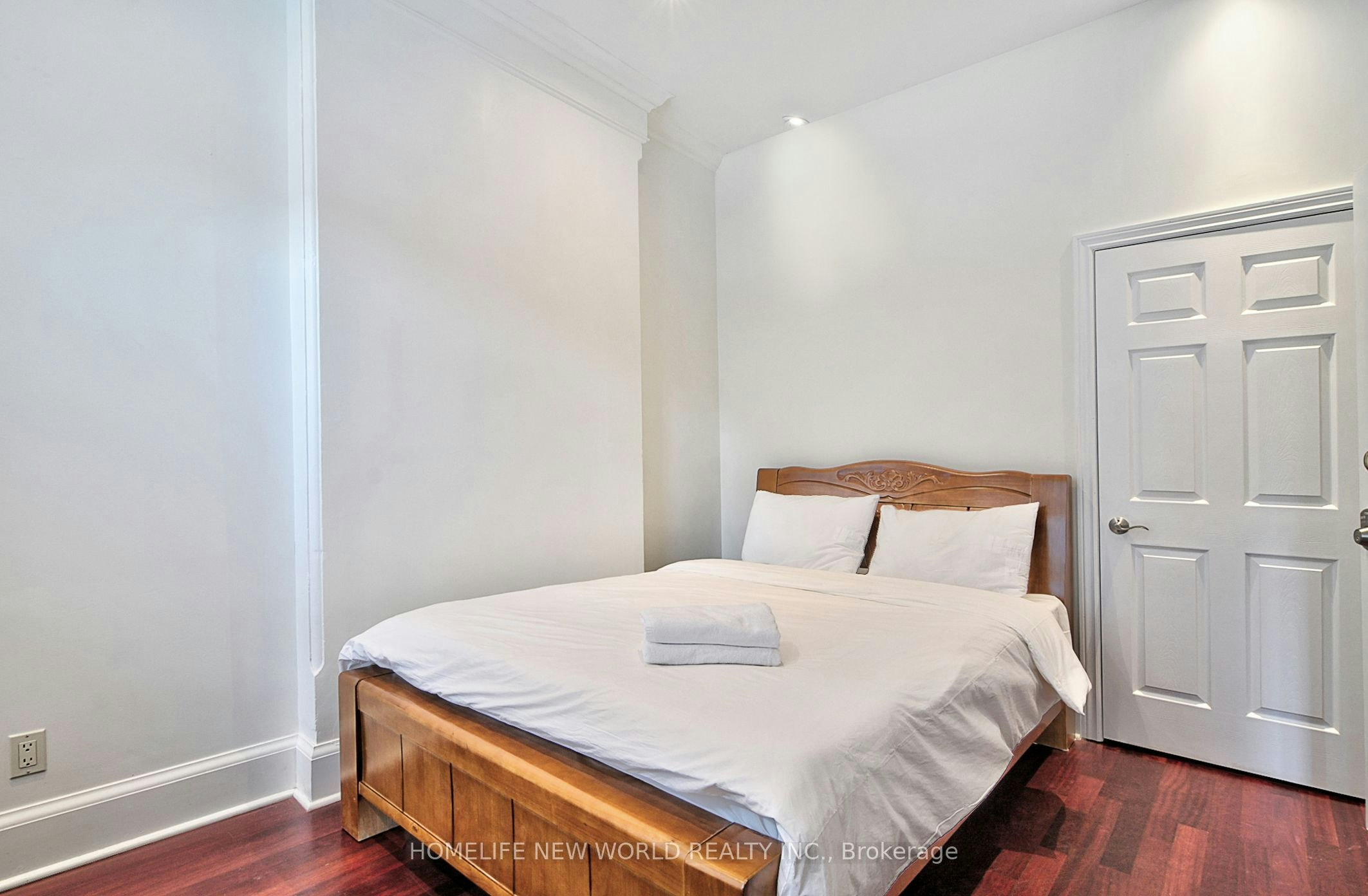 126 Mcgill Street, Toronto, ON, M5B 1H6 - 4
