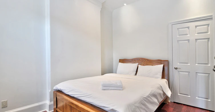 126 Mcgill Street, Toronto, ON, M5B 1H6 - 4