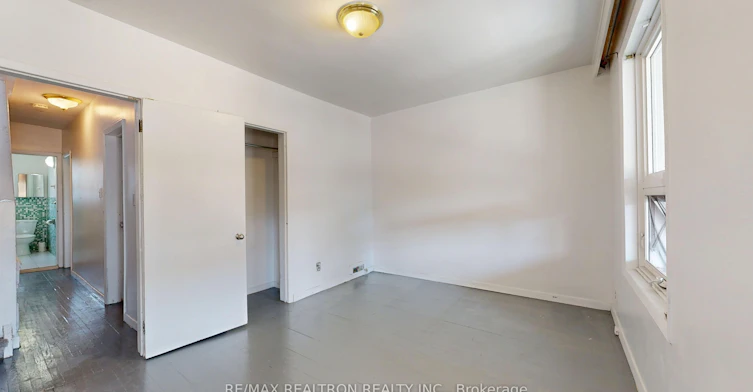 Upper-32 Macklem Avenue, Toronto, ON, M6J 3M2 - 9
