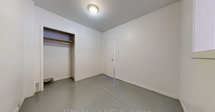 Upper-32 Macklem Avenue, Toronto, ON, M6J 3M2 - 13