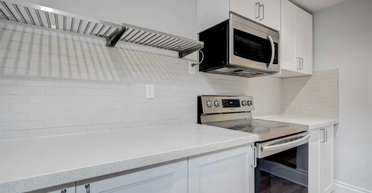 604A Queen Street W, Toronto, ON, M6J 1E3 - 5