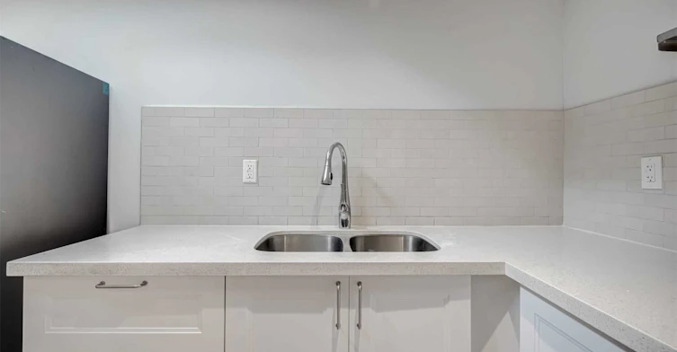 604A Queen Street W, Toronto, ON, M6J 1E3 - 6