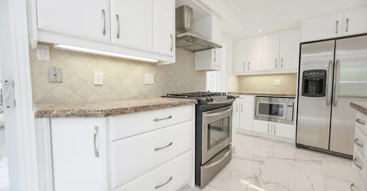 89 Yonge Boulevard, Toronto, ON, M5M 3G8 - 8