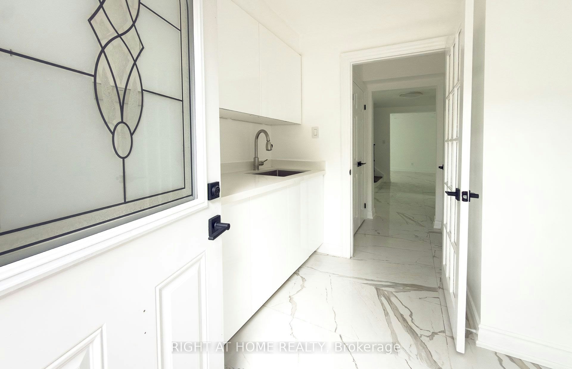 89 Yonge Boulevard, Toronto, ON, M5M 3G8 - 16