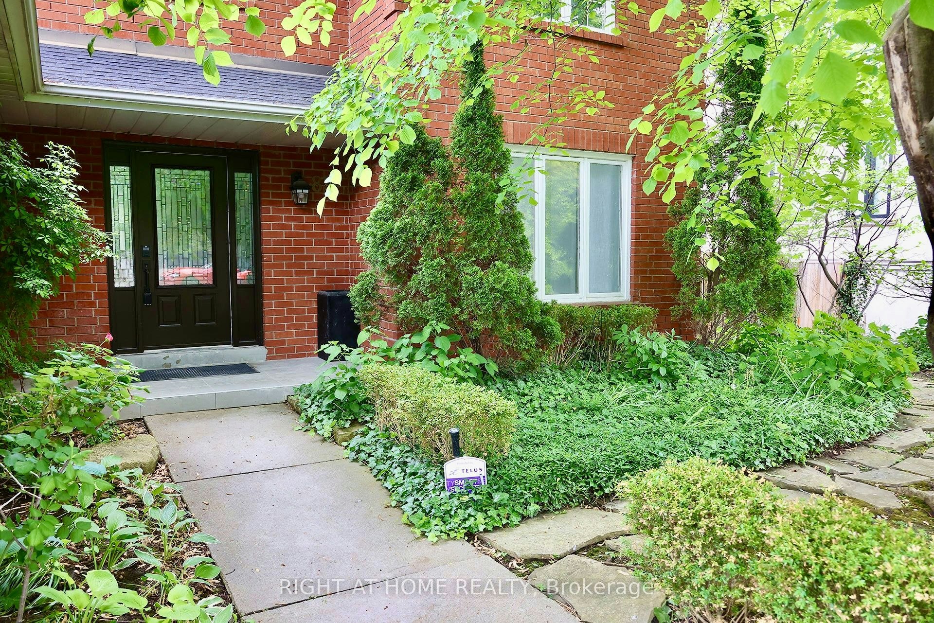 89 Yonge Boulevard, Toronto, ON, M5M 3G8 - 2