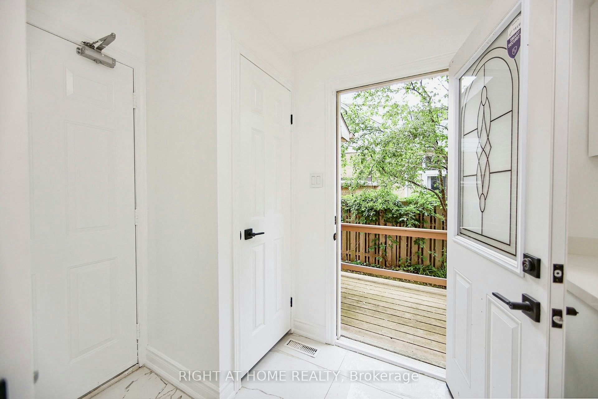 89 Yonge Boulevard, Toronto, ON, M5M 3G8 - 17