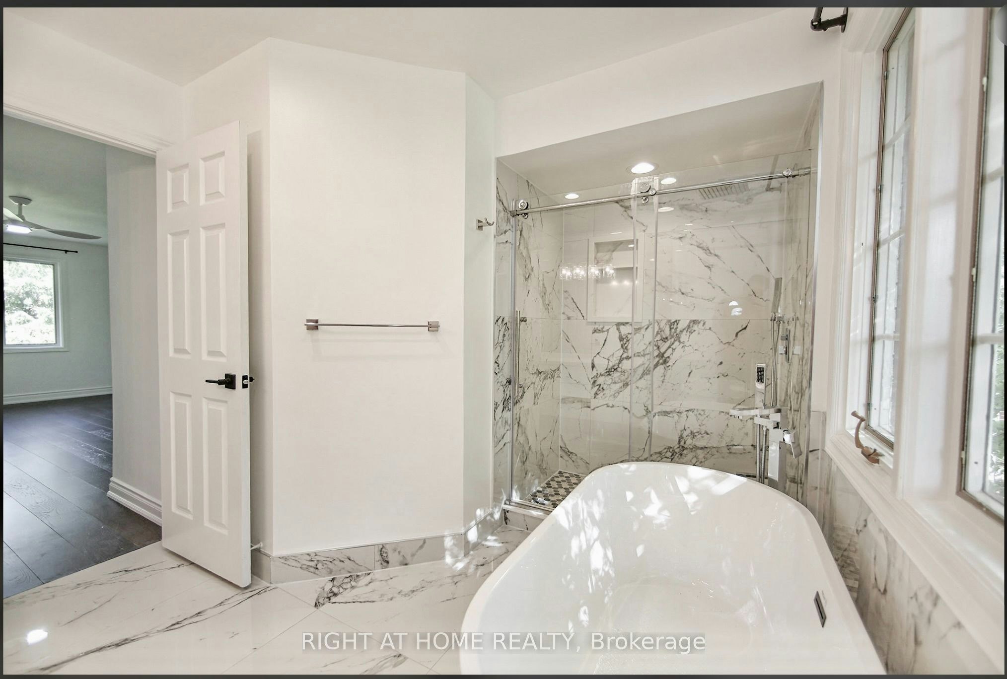 89 Yonge Boulevard, Toronto, ON, M5M 3G8 - 35