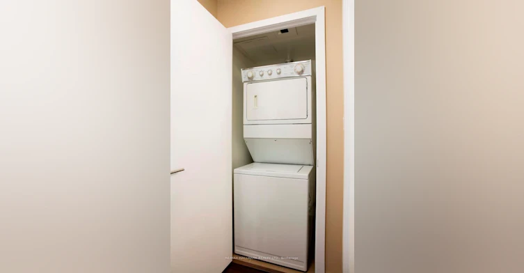 1806-167 Church Street, Toronto, ON, M5B 1Y6 - 6