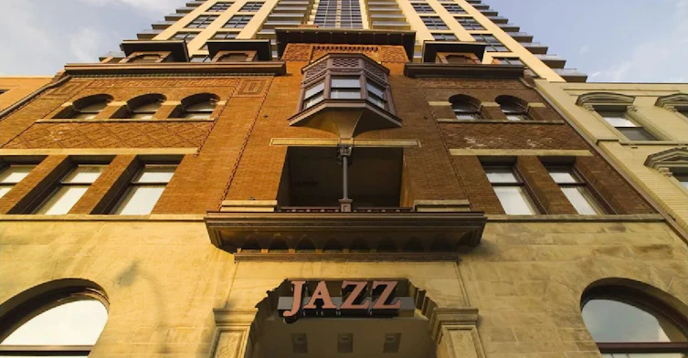 1806-167 Church Street, Toronto, ON, M5B 1Y6