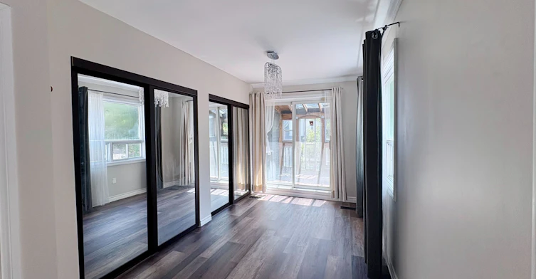 15 Irwin Avenue, Toronto, ON, M4Y 1L1 - 3