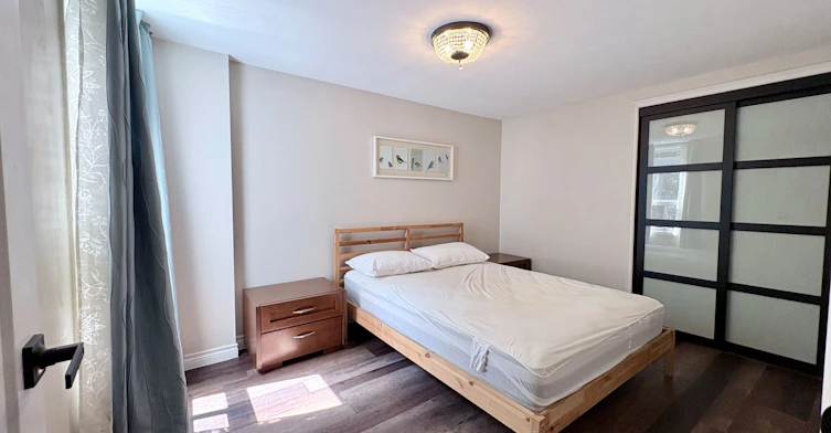 15 Irwin Avenue, Toronto, ON, M4Y 1L1 - 5