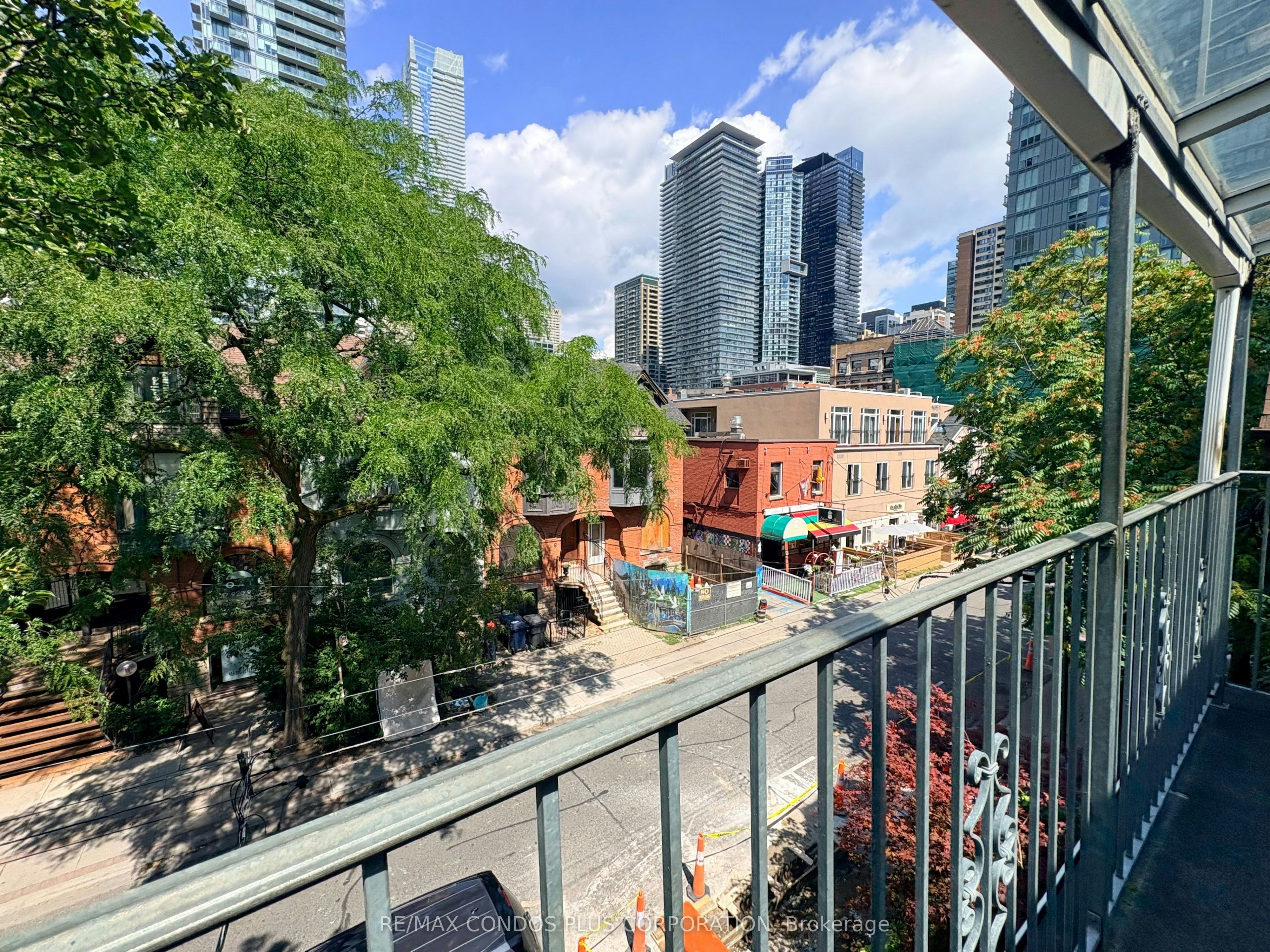 15 Irwin Avenue, Toronto, ON, M4Y 1L1