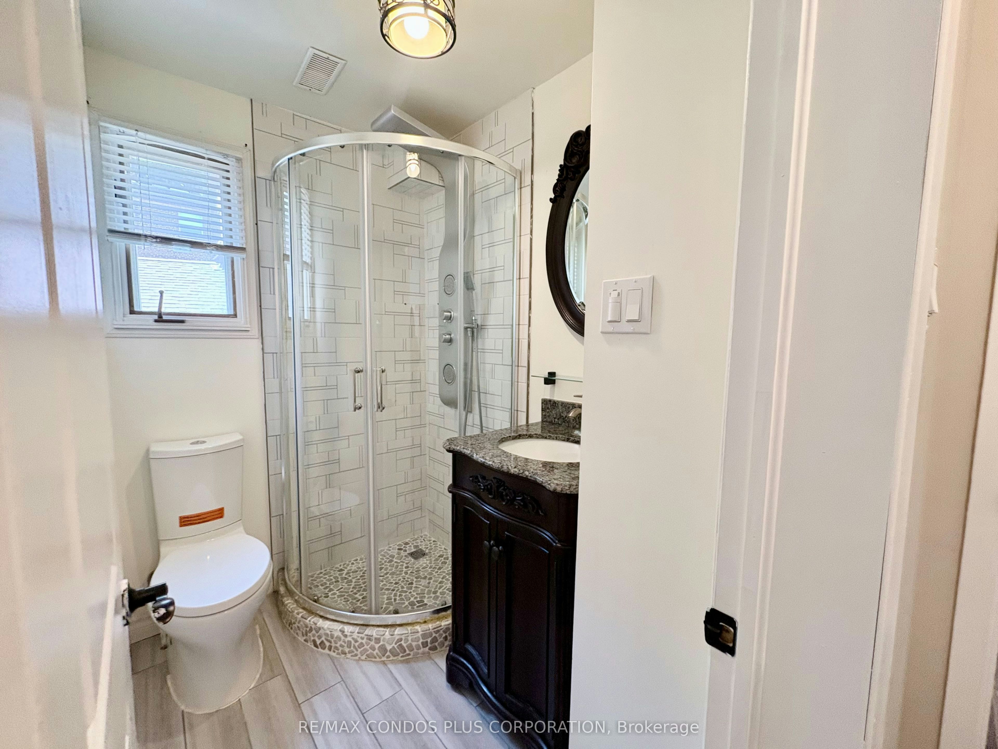 15 Irwin Avenue, Toronto, ON, M4Y 1L1 - 4