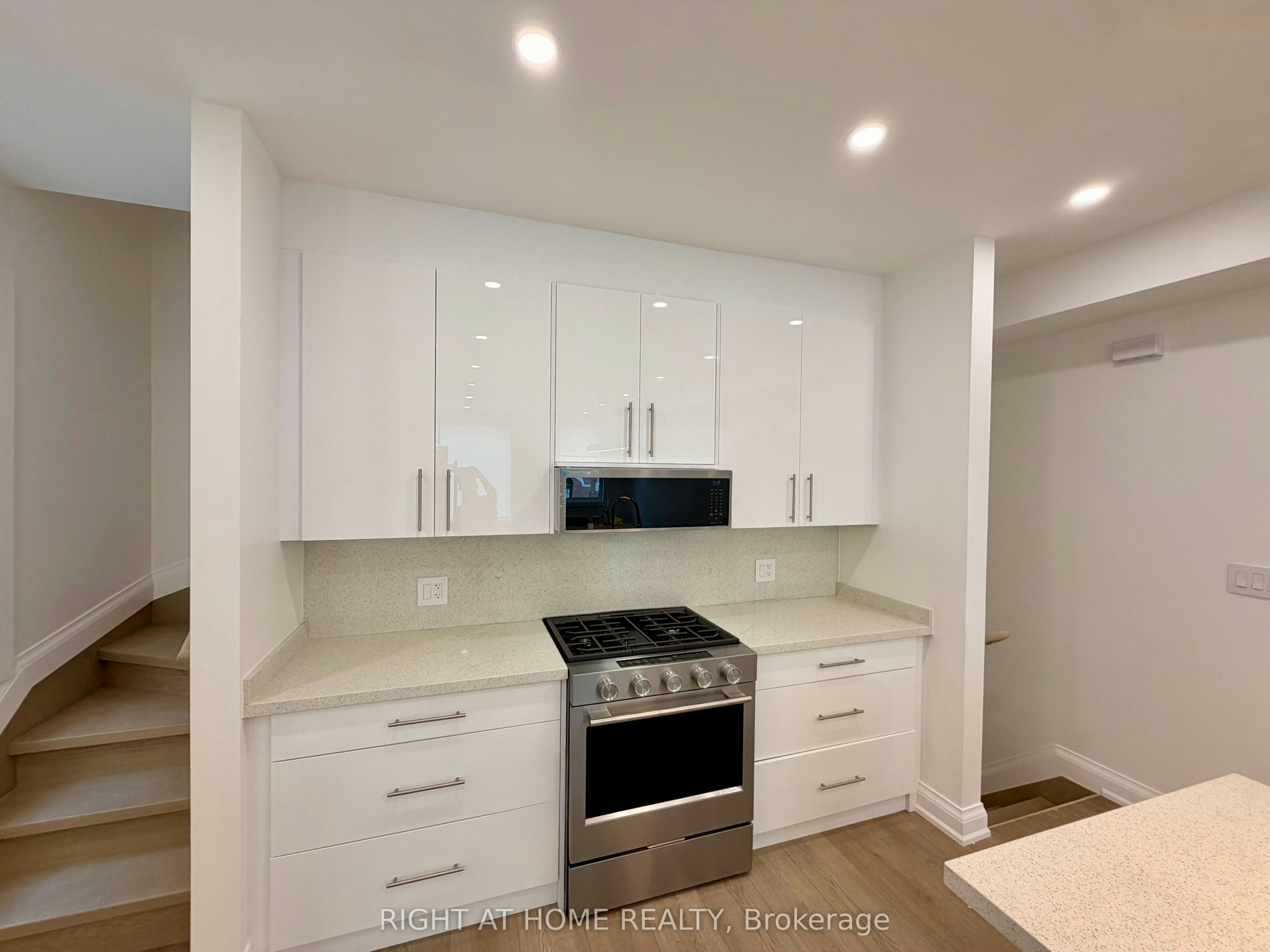 2-57 Hepbourne Street, Toronto, ON, M6H 1K4 - 3