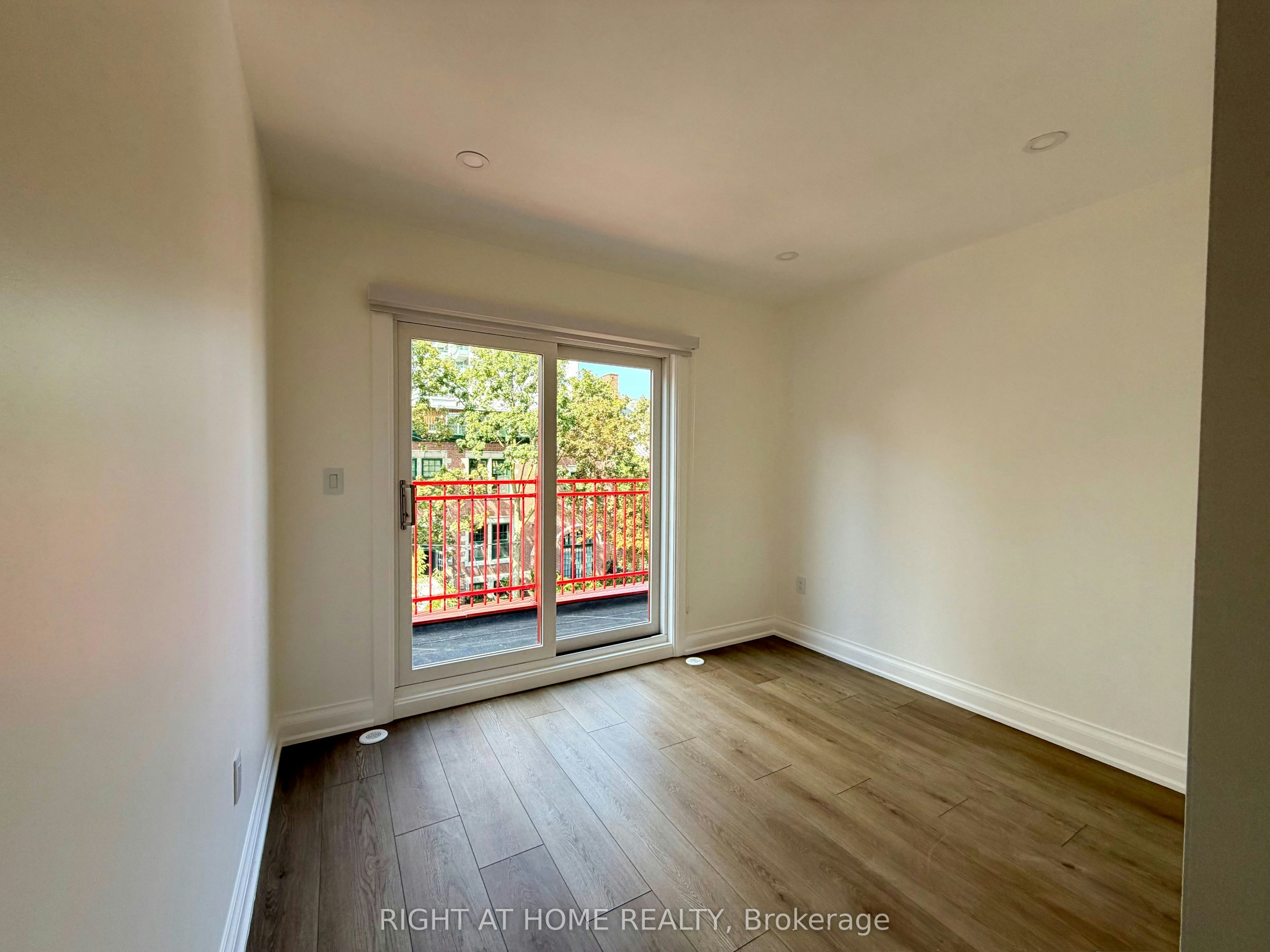 2-57 Hepbourne Street, Toronto, ON, M6H 1K4 - 8
