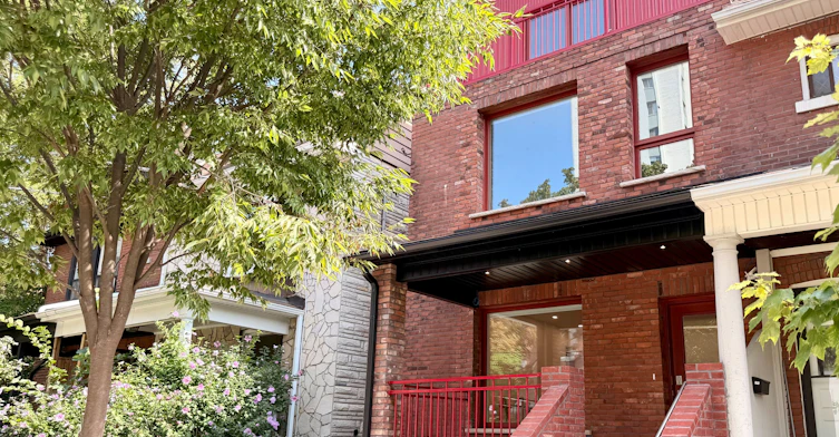 2-57 Hepbourne Street, Toronto, ON, M6H 1K4