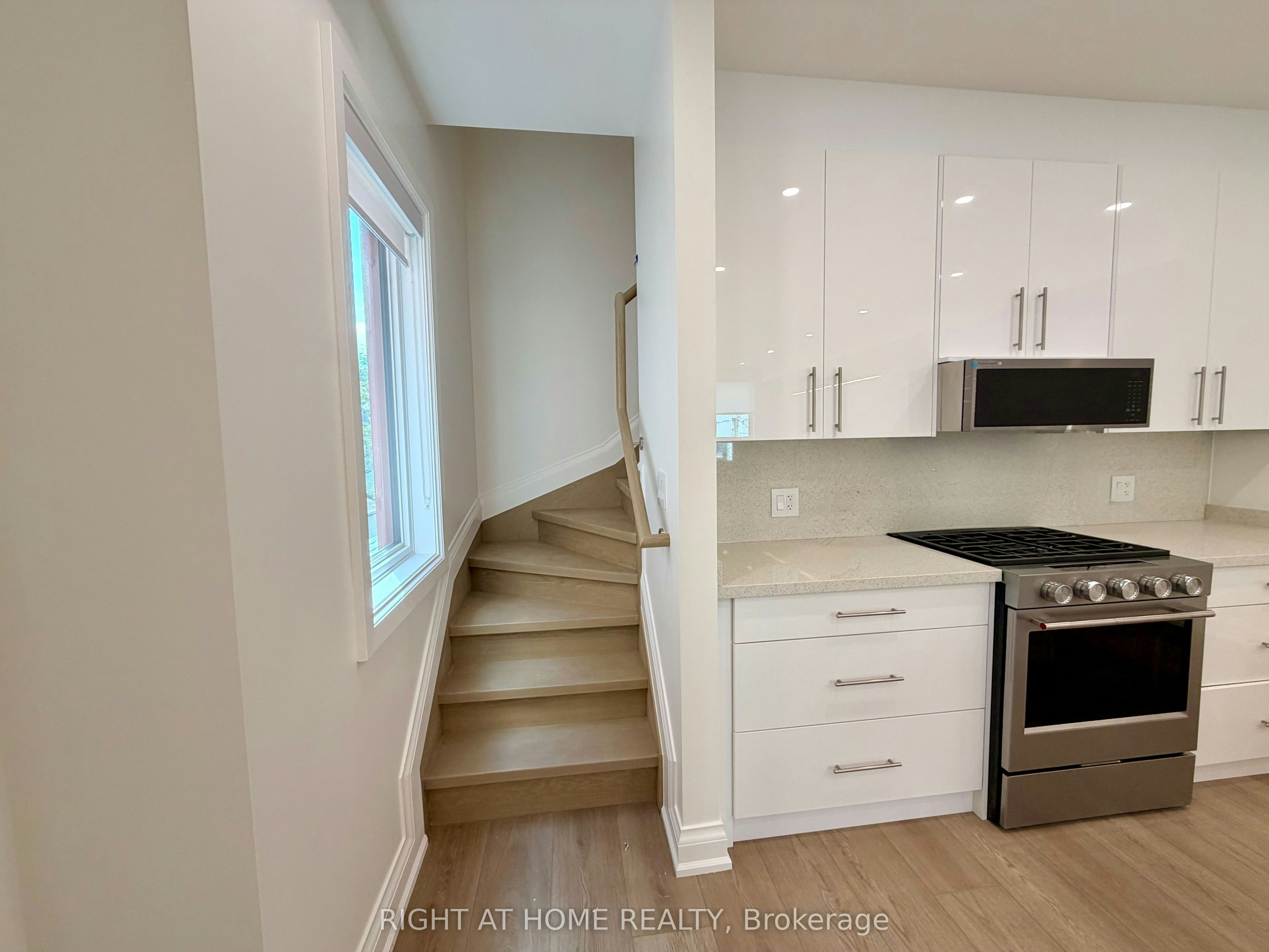 2-57 Hepbourne Street, Toronto, ON, M6H 1K4 - 6
