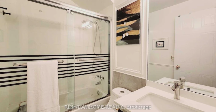Unit C-388 Manning Avenue, Toronto, ON, M6G 2V7 - 11