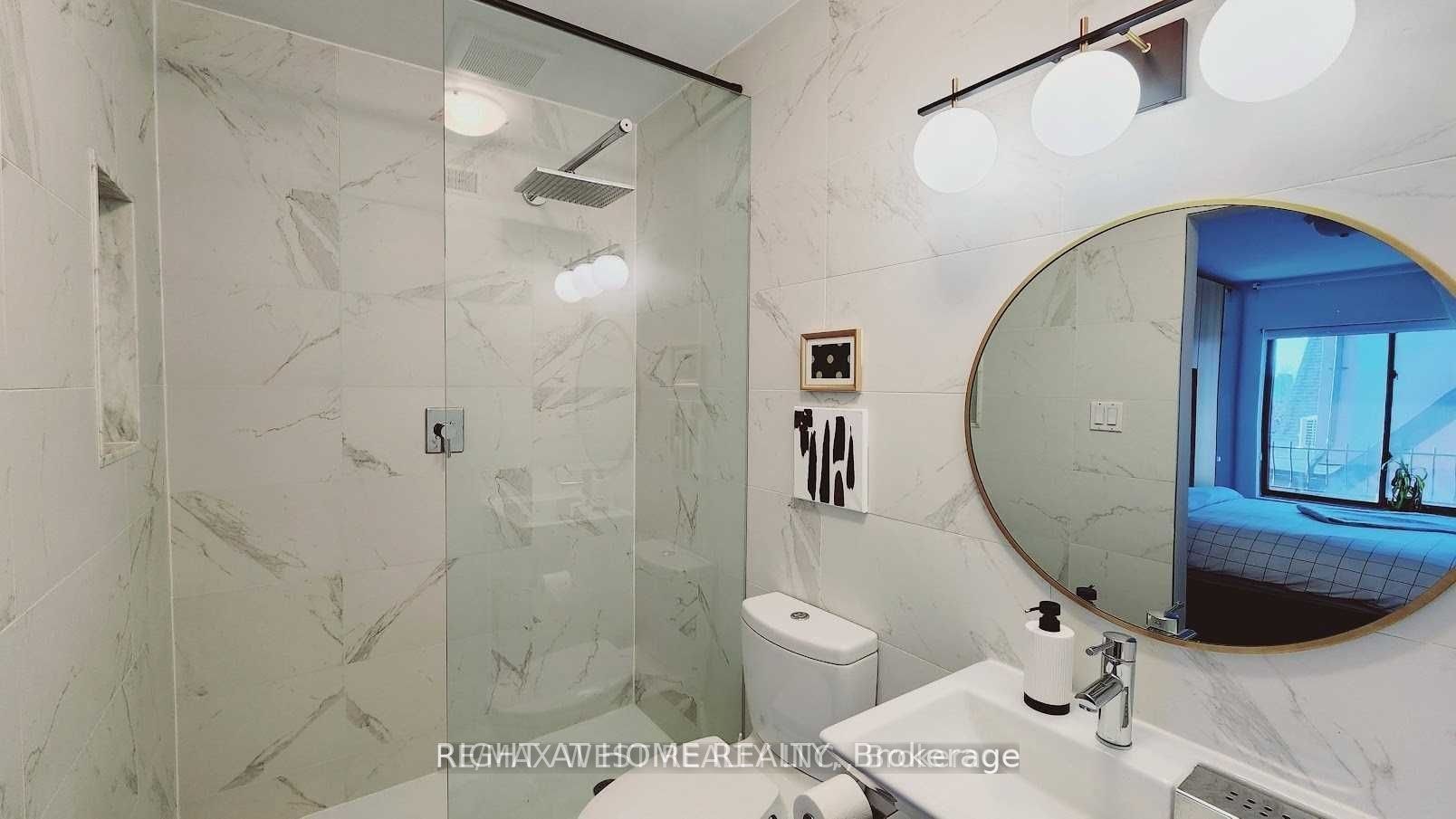 Unit C-388 Manning Avenue, Toronto, ON, M6G 2V7 - 18