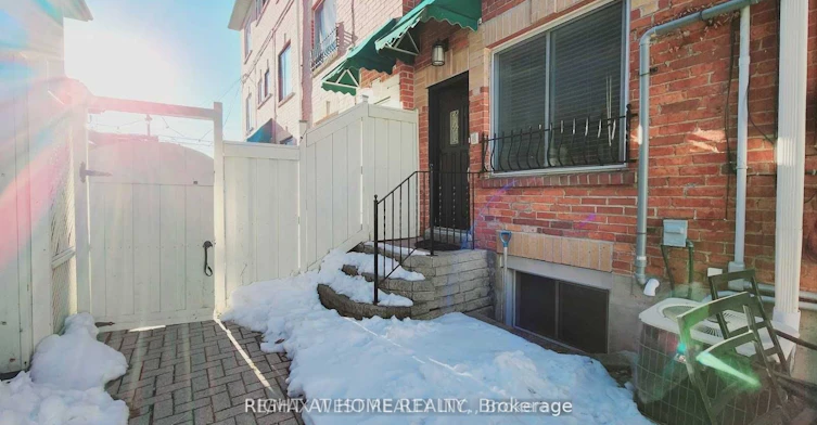 Unit C-388 Manning Avenue, Toronto, ON, M6G 2V7 - 9