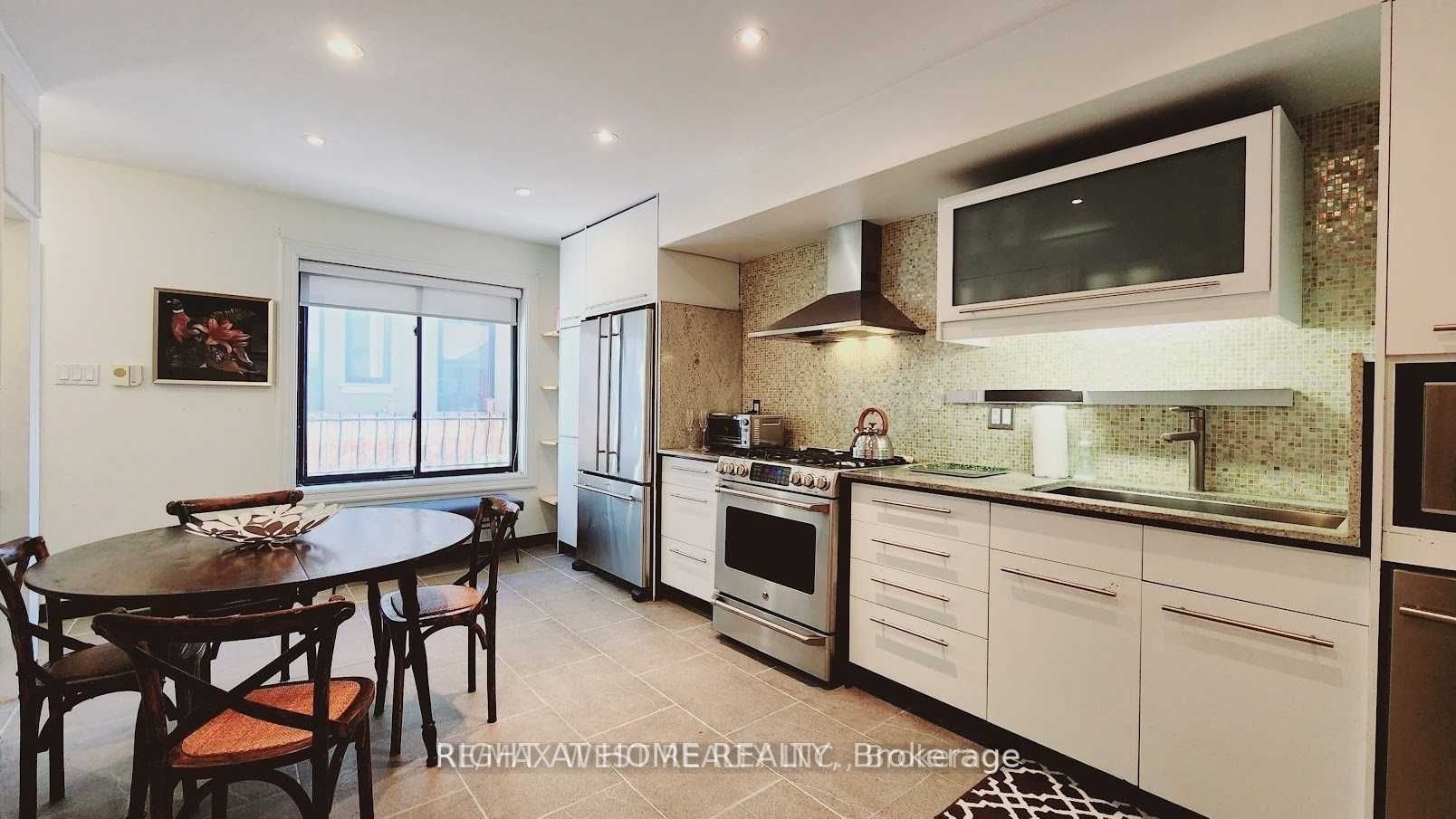 Unit C-388 Manning Avenue, Toronto, ON, M6G 2V7 - 6