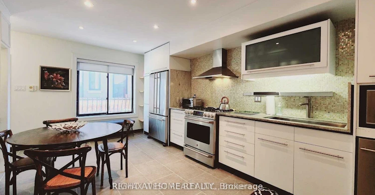 Unit C-388 Manning Avenue, Toronto, ON, M6G 2V7 - 6