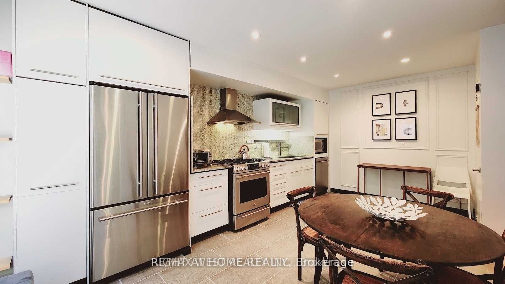 Unit C-388 Manning Avenue, Toronto, ON, M6G 2V7 - 3
