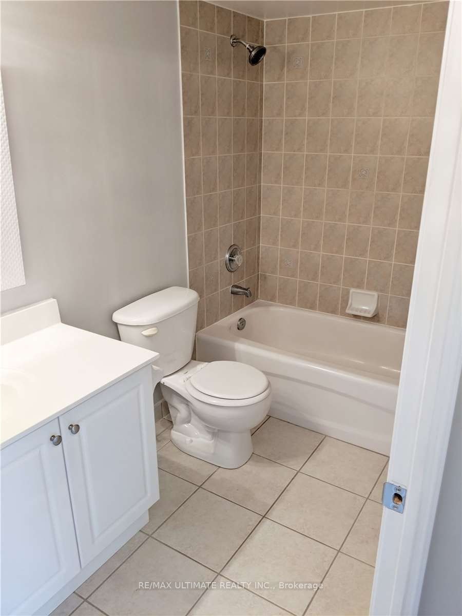 202-1730 Eglinton Avenue E, Toronto, ON, M4A 2X9 - 8