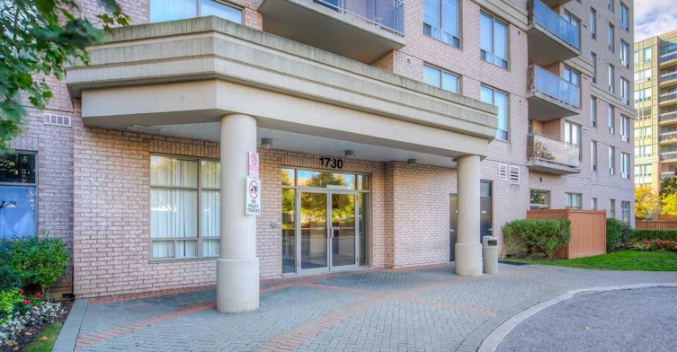 202-1730 Eglinton Avenue E, Toronto, ON, M4A 2X9 - 2