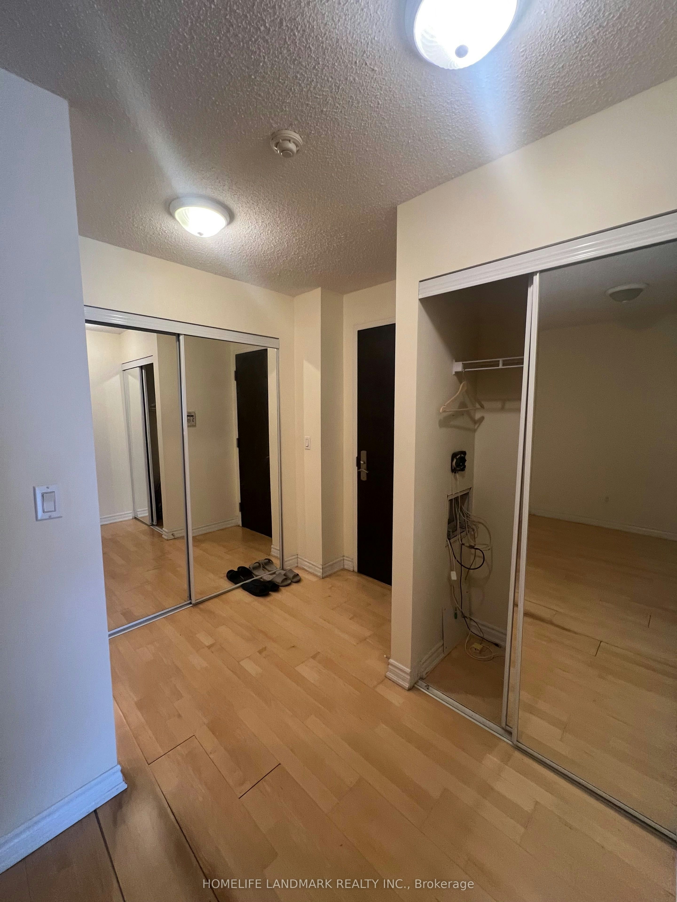 3110-761 Bay Street, Toronto, ON, M5G 2R2 - 3