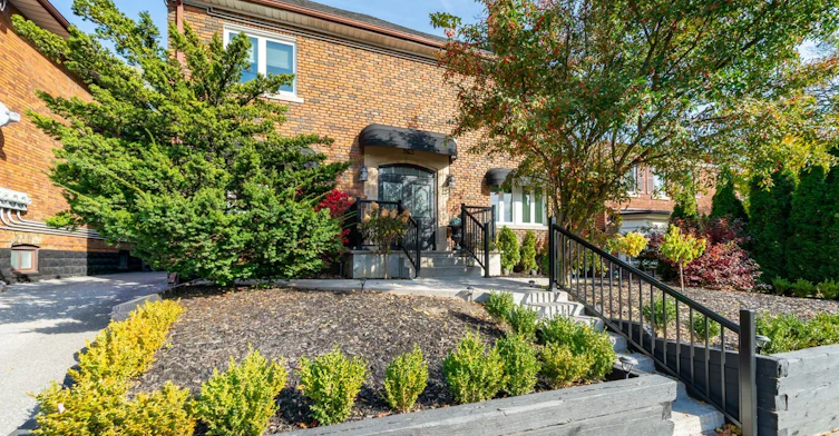 5-963 Avenue Road, Toronto, ON, M5P 2K9