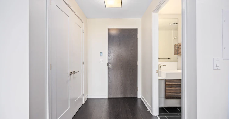2703-88 Scott Street, Toronto, ON, M5E 0A9 - 5