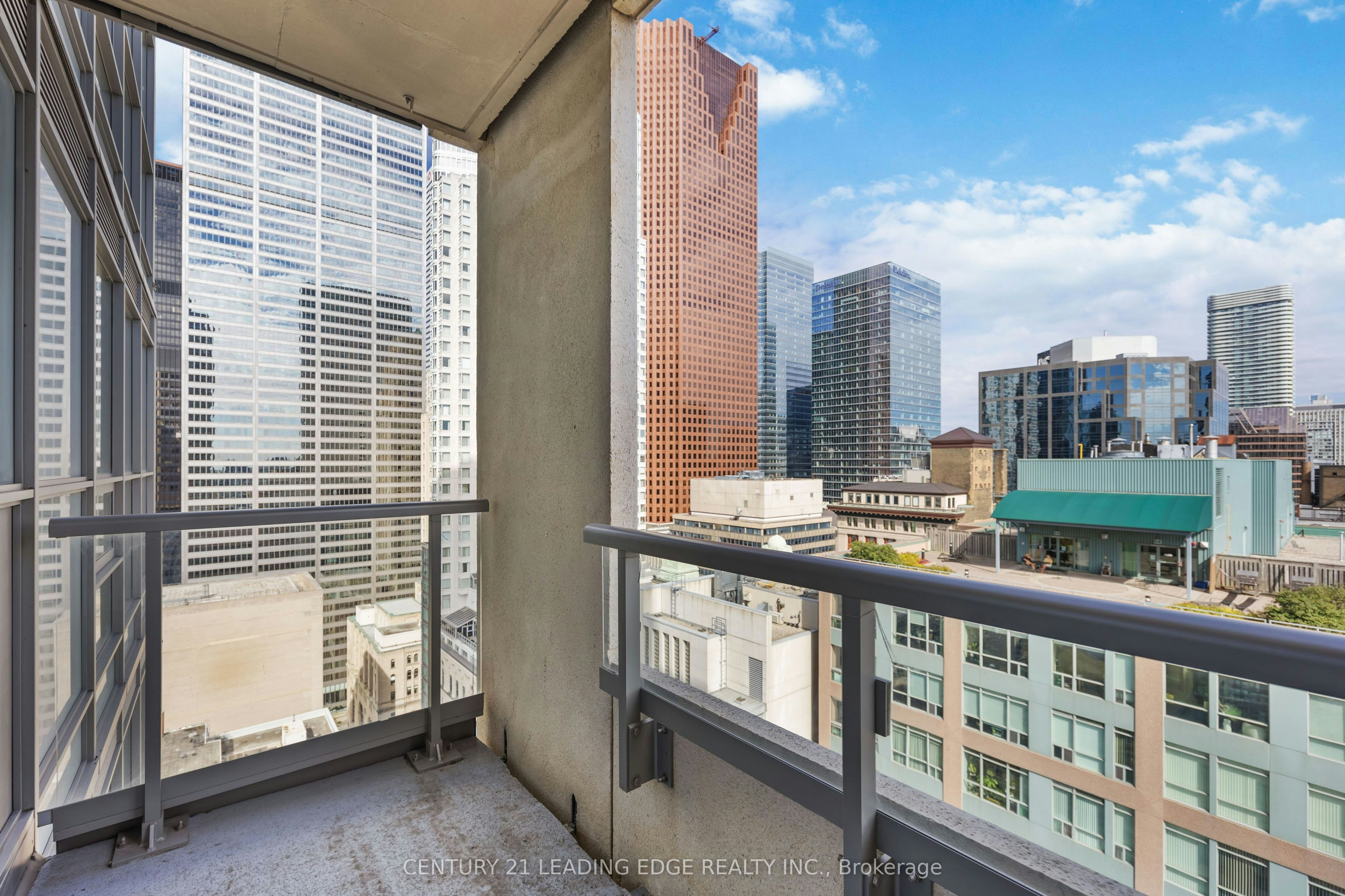 2703-88 Scott Street, Toronto, ON, M5E 0A9 - 21