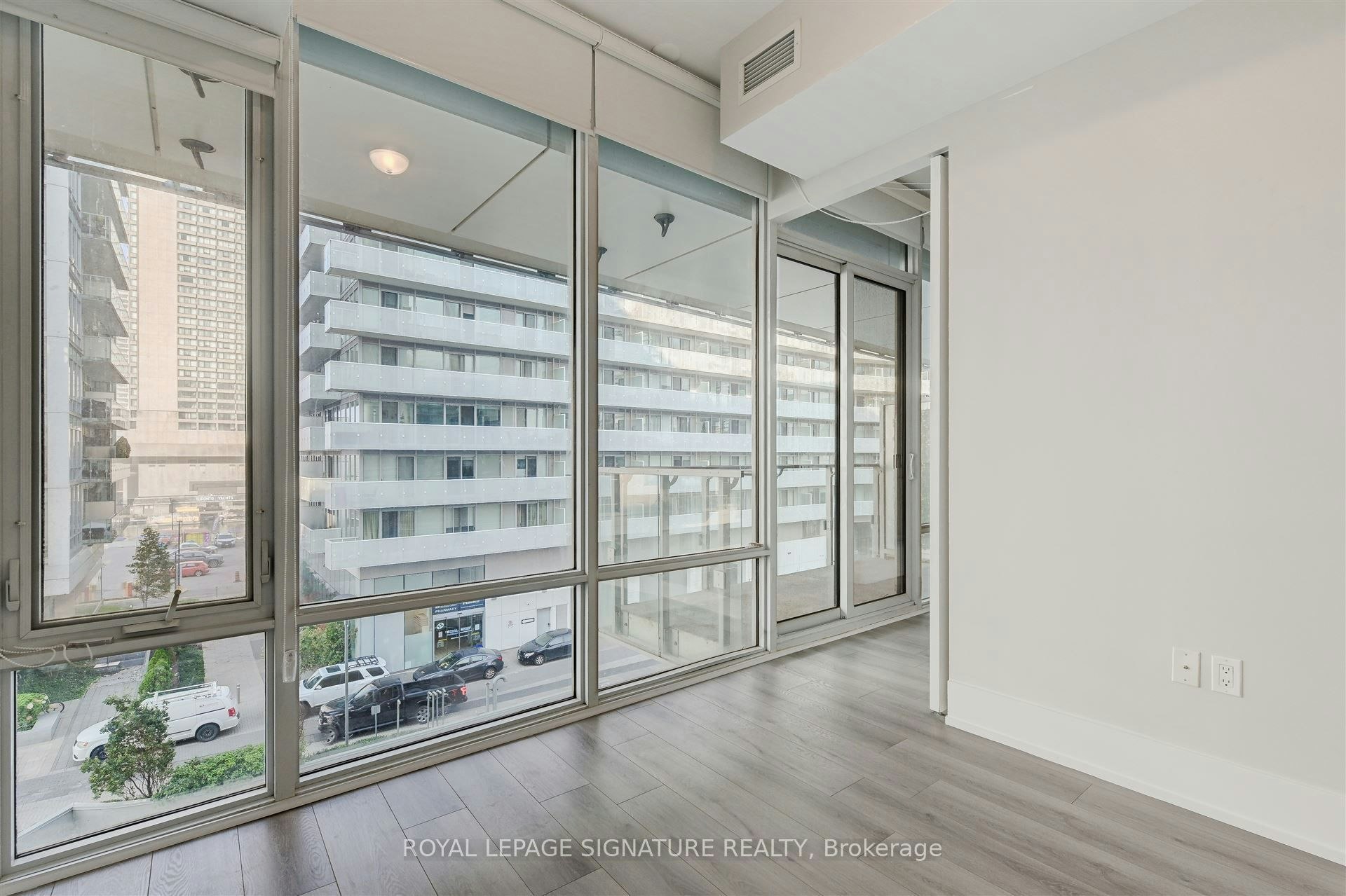 424-29 Queens Quay E, Toronto, ON, M5E 0A4 - 9