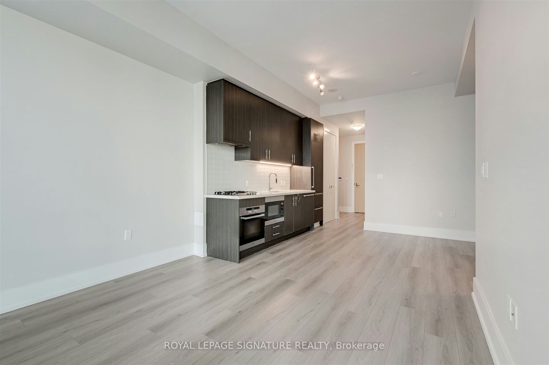 424-29 Queens Quay E, Toronto, ON, M5E 0A4 - 2
