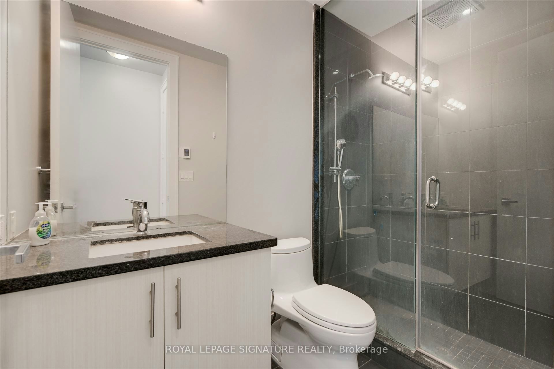 424-29 Queens Quay E, Toronto, ON, M5E 0A4 - 12