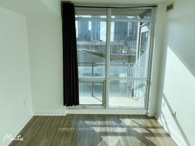 701-15 Fort York Boulevard, Toronto, ON, M5V 3Y4 - 4