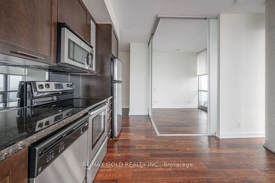 1904-33 Mill Street, Toronto, ON, M5A 3R3 - 6