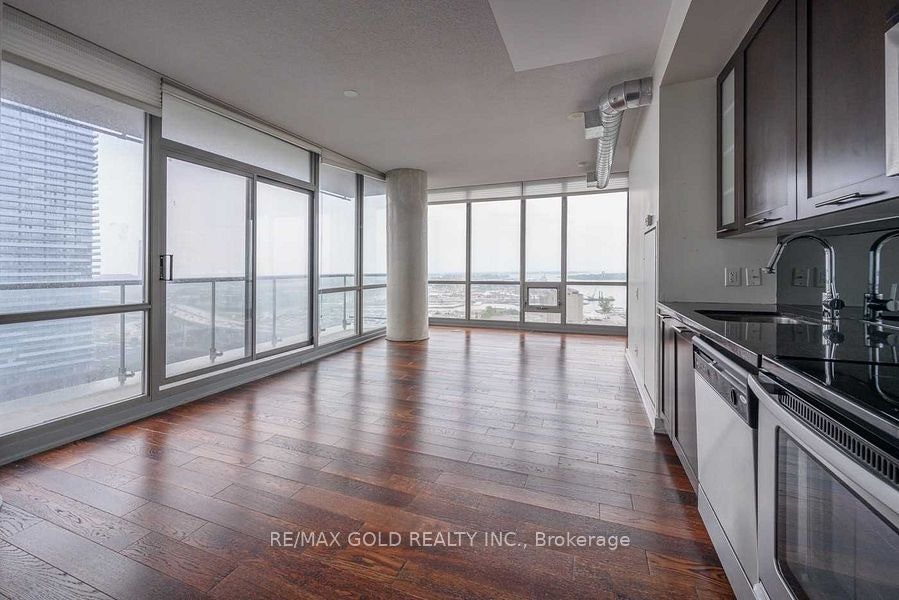 1904-33 Mill Street, Toronto, ON, M5A 3R3 - 5