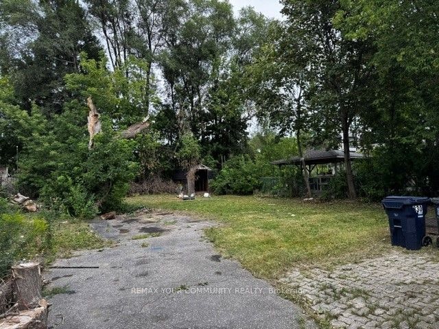330 Horsham Avenue, Toronto, ON, M2R 1G6