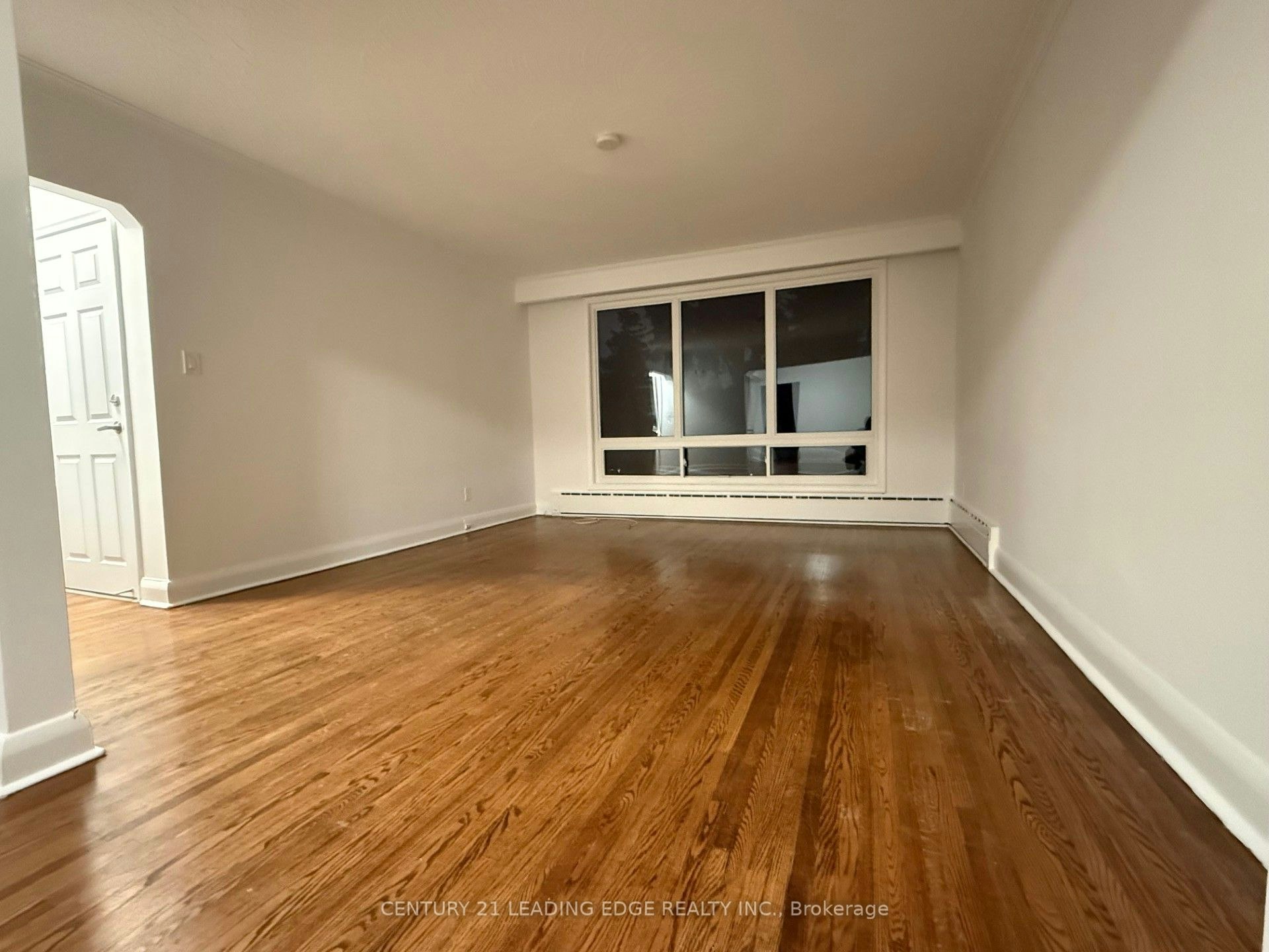 Unit #2-426 Arlington Avenue, Toronto, ON, M6C 3A2 - 3