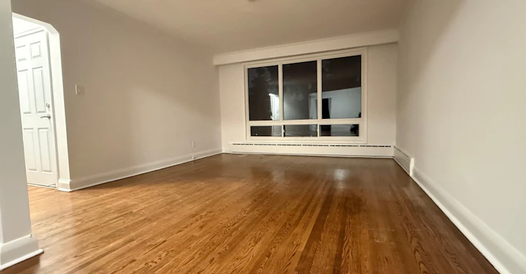 Unit #2-426 Arlington Avenue, Toronto, ON, M6C 3A2 - 3